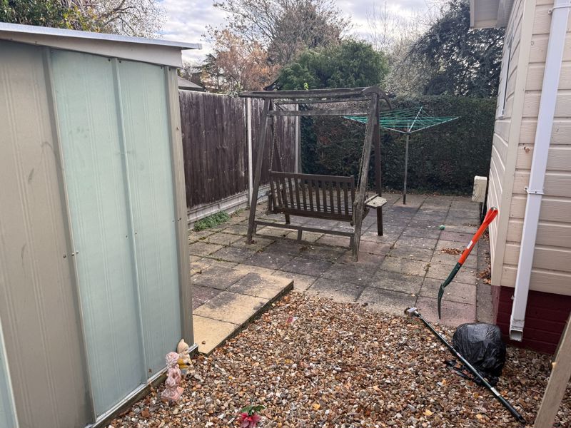 Folly Park High Street